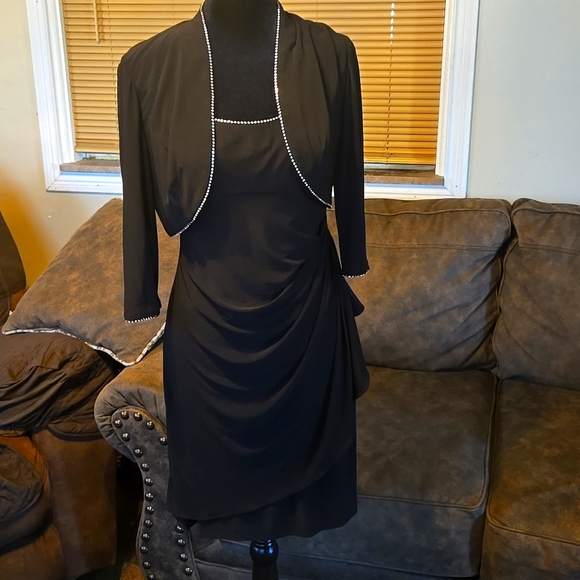 Black 2PC Petite ALEX Evenings Sparkly Ruched Dress & Jacket Set Size: 6P - Picture 1 of 12